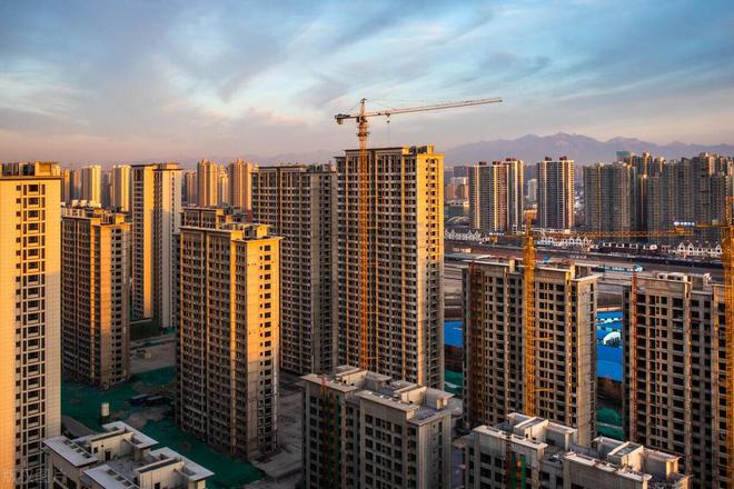 商品房數(shù)據(jù)再降 市場(chǎng)調(diào)整期的陣痛與未來展望